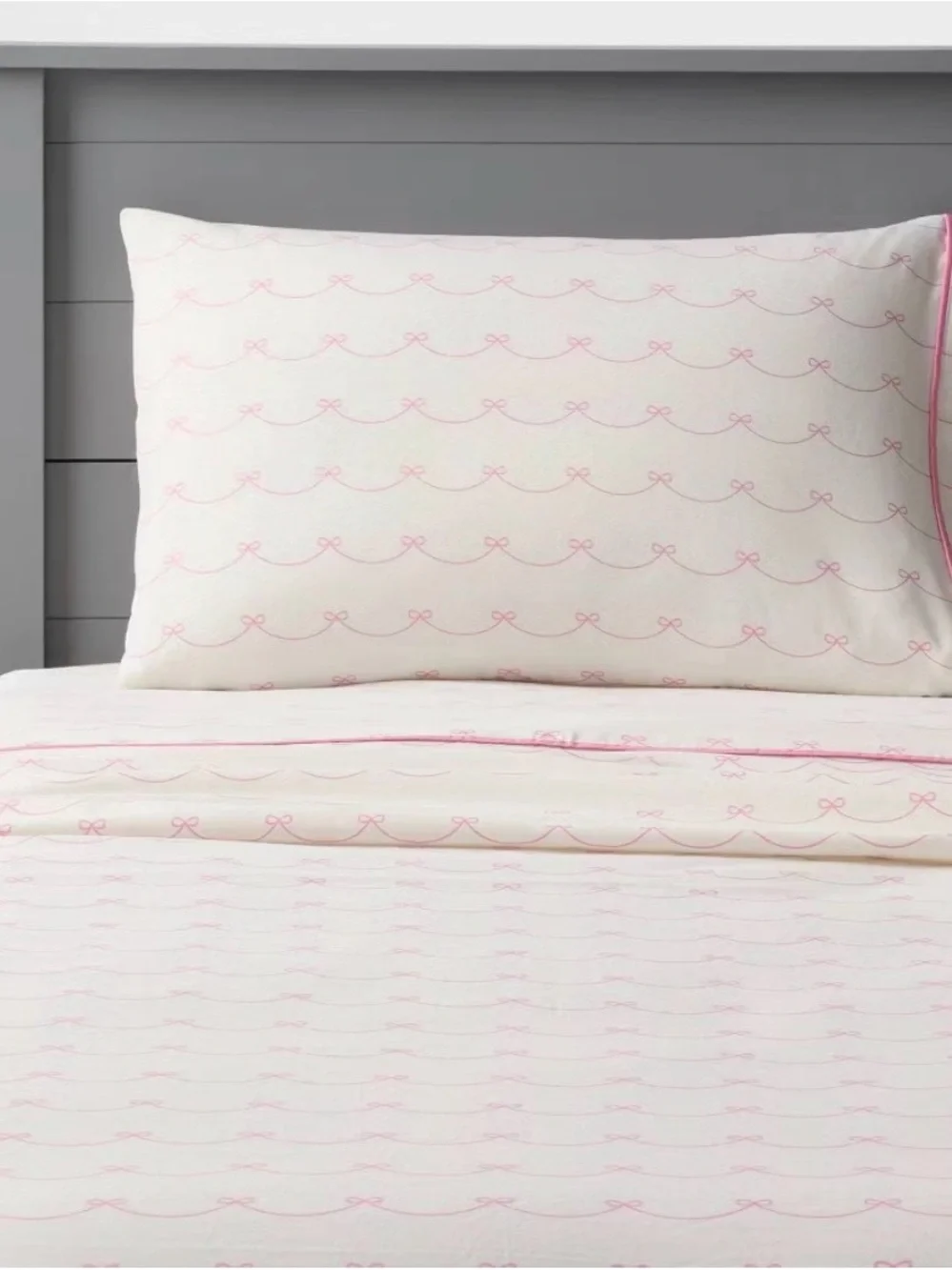 Pillowfort this pretty